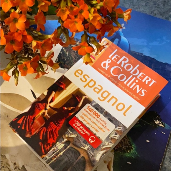 Dictionnaire Francais Espagnol - Picture 2 of 3